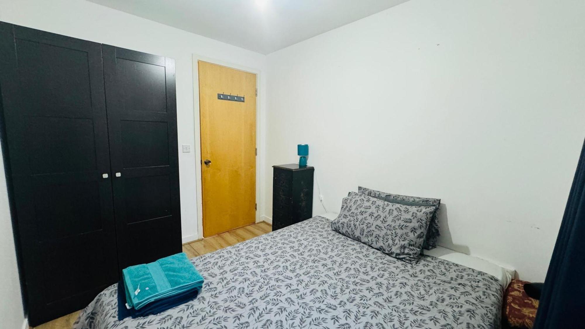 Fabulous 1Bed 1Bath Ground Floor Shared Accommodation ,Only Double Room EDI Exterior foto